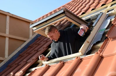 Pose de fenêtres de toit Velux à Menucourt